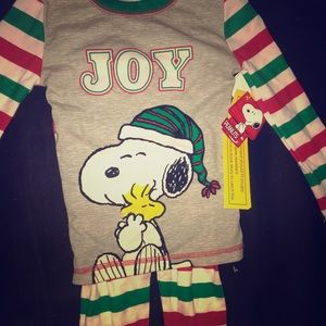 Christmas snoopy pjs 4t